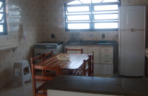 Vista Linda Casa | Casa de 3 dormitorios a 50 metros de la playa con piscina - Bertioga - 1 suite