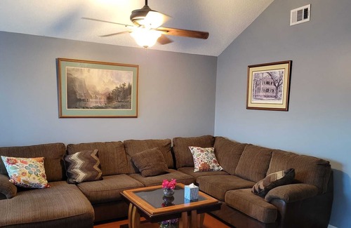 Savannah Casa | 3 Bedroom House. Close to attractions!