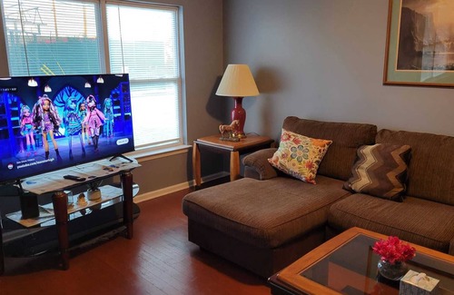 Savannah Casa | 3 Bedroom House. Close to attractions!