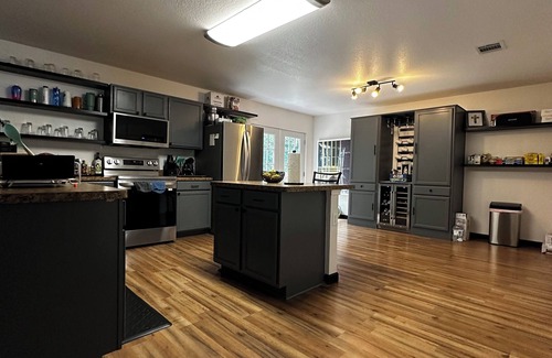 Saginaw Casa | 3-bedroom house in awesome Saginaw with WiFi, AC, fitness room