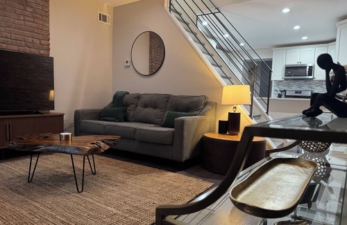 Lower Lawrenceville Casa | 3-bedroom house in bustling Lawrenceville area of Pittsburgh