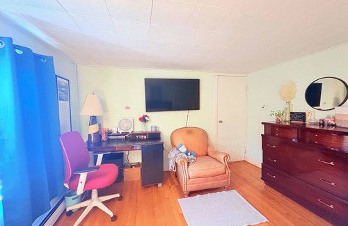 Pittsfield Casa | 3-bedroom house in beautiful Berkshires, close to amenities!