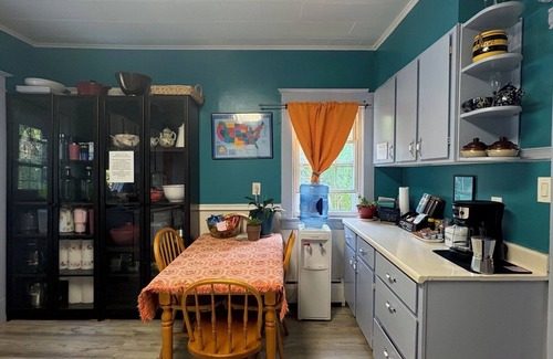 Pittsfield Casa | 3-bedroom house in beautiful Berkshires, close to amenities!