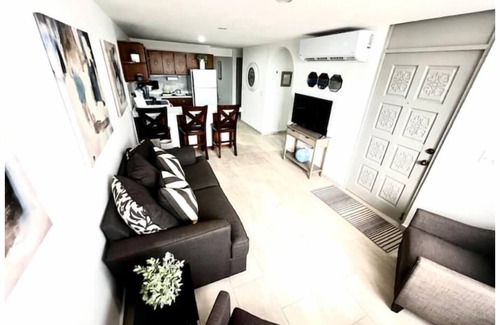 Camaceyes Casa | Casa Prado - 3 Bedroom House Close to Crash Boat