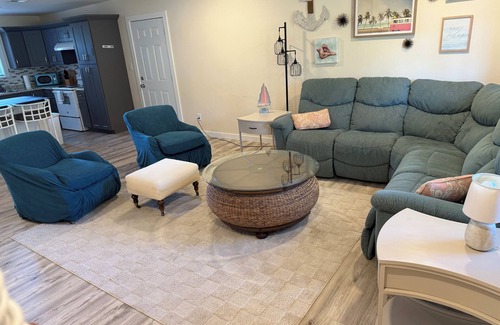 Northwest Pensacola Casa | 3-bedroom house in charming Pensacola with AC, WiFi. Close to PCC