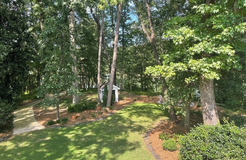 Hartwell Casa | 3-bedroom house in charming Hartwell! More photos coming soon!