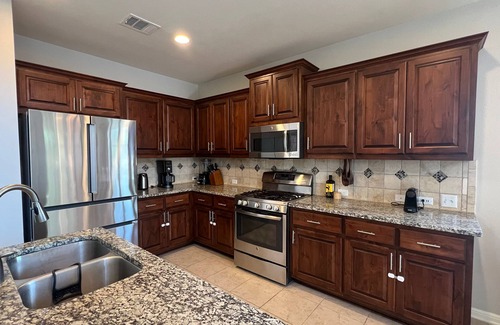 Leander Casa | 3-bedroom house in charming Leander with Pool