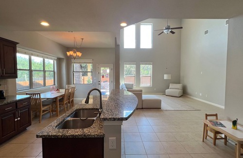 Leander Casa | 3-bedroom house in charming Leander with Pool