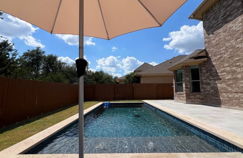 Leander Casa | 3-bedroom house in charming Leander with Pool