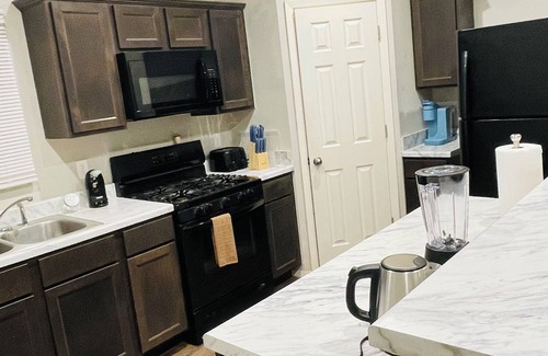 Coweta Casa | 3-bedroom house in charming Coweta with WiFi, AC, fitness room