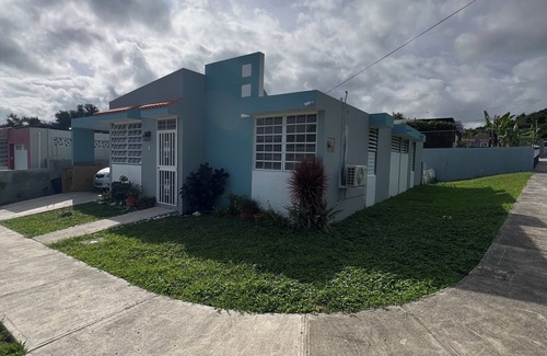 Palmarejo Casa | 3-bedroom house in Coamo with AC on bedroom 1