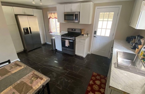Bellevue Casa | 3-bedroom house in fabulous Pittsburgh with AC, WiFi