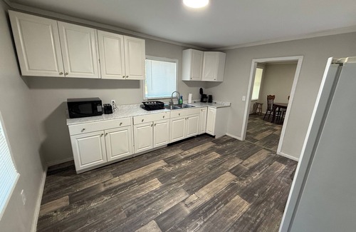 Fairfax Casa | 3-bedroom house in Fairfax close to everything in town. Enjoy your stay