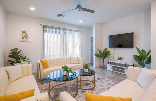 Laveen Village Casa | 3-bedroom house in marvelous Laveen with WiFi, AC