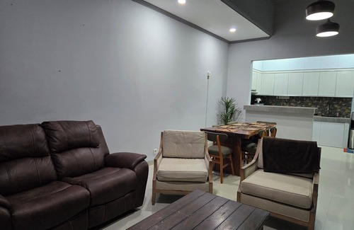 Sanur Kauh Casa | 3-bedroom house in serene Sanur, Bali with AC, WiFi. Relax and unwind
