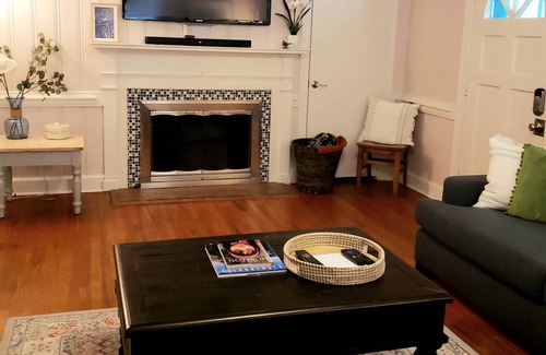 Rocky Mount Casa | 3-bedroom house in enchanting Rocky Mount with AC, WiFi