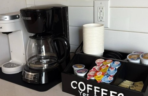 Hidden Valley Casa | 3-bedroom house in wonderful Charlotte with AC, WiFi, free coffee, free parking