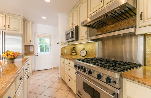 Westwood Casa | Casa de 3 habitaciones justo al lado de Beverly Hills / Westwood / UCLA