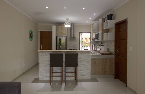 Porto Belo Casa | Casa de 3 dormitorios de pie en la arena