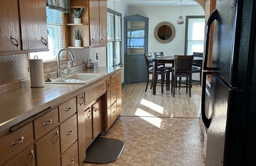 Jim Falls Cabina | 3 Bedroom house on peaceful clear water lake