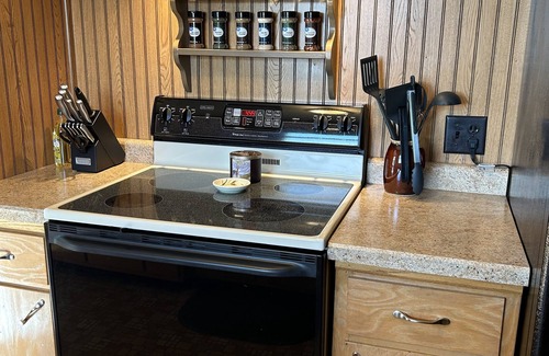 Jim Falls Cabina | 3 Bedroom house on peaceful clear water lake
