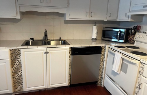 Goose Creek Casa | 3-bedroom house with AC, WiFi in quiet neighborhood Goose Creek Relo/nurse/Corp