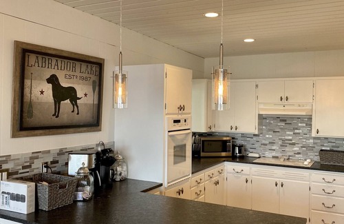 Coeur d'Alene Cabaña | 3 Bedroom Lake Front and View Cabin next to Gozzer Ranch Marina