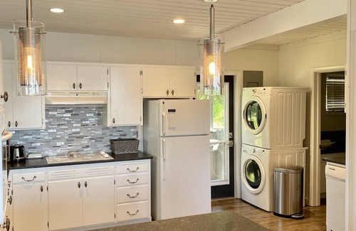 Coeur d'Alene Cabaña | 3 Bedroom Lake Front and View Cabin next to Gozzer Ranch Marina