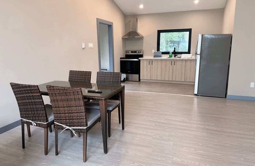 Lakefield Cabina | 3-bedroom Lakefront Villa #5