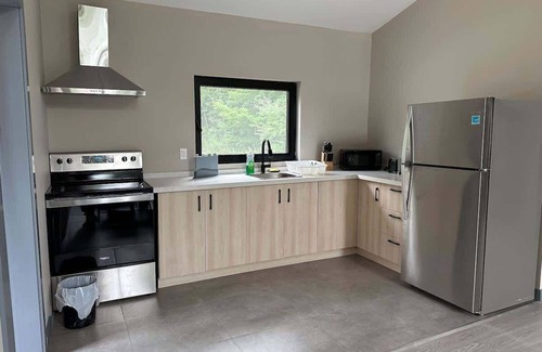 Lakefield Cabina | 3-bedroom Lakefront Villa #9