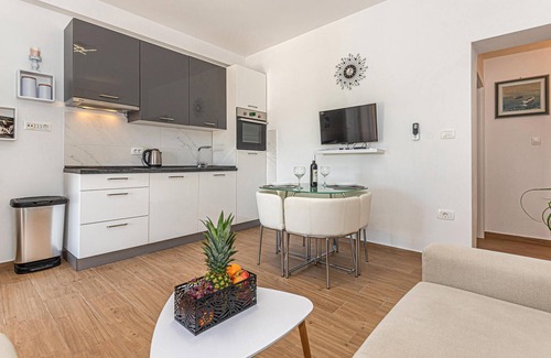 Donje Polje Apartamento | Precioso apartamento de 3 dormitorios.