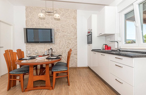 Donje Polje Apartamento | Precioso apartamento de 3 dormitorios.