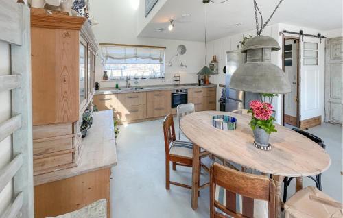 Heeg Casa | 3 Bedroom Lovely Home In Heeg
