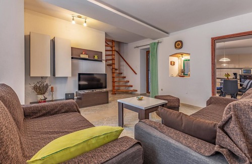 Kavran Casa | Preciosa casa en Kavran con WiFi