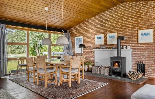 Mommark Strand Casa | 3 Bedroom Lovely Home In Sydals
