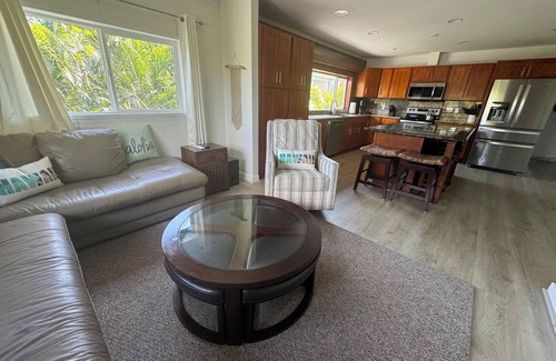 Ewa Beach Apartamento | 3-bedroom lovely unit just across the street from beautiful beach.