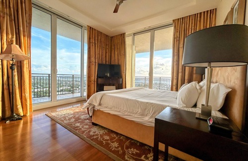 Singer Island Complejo | 3 bedroom Luxurious Presidential Penthouse ,Ocean View + 5 star Resort Amenities