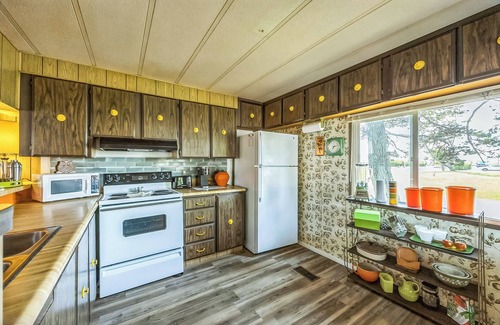 Ocean Shores Casa | 3-bedroom mobile home in wonderful Ocean Shores just minutes to the beach.