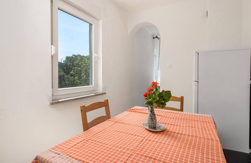 Sveti Jakov Apartamento | Bonito apartamento de 3 habitaciones en.