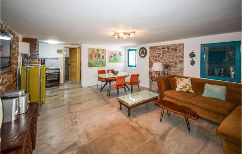 Karlobag Casa | 3 Bedroom Nice Home In Karlobag