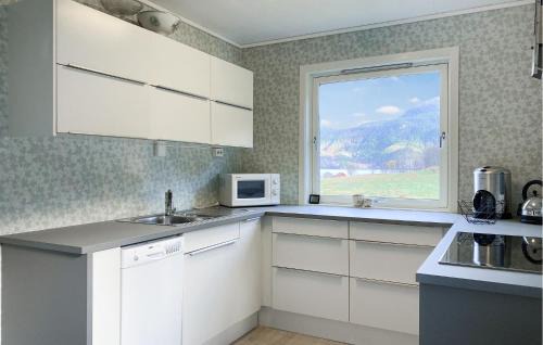 Aure Casa | 3 Bedroom Nice Home In Mjosundet