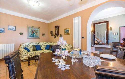 Smrika Casa | 3 Bedroom Nice Home In Smrika