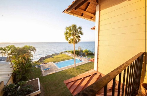 Los Brazos Apartamento | 3 bedroom oceanfront condo with sea views near everything in Sosua