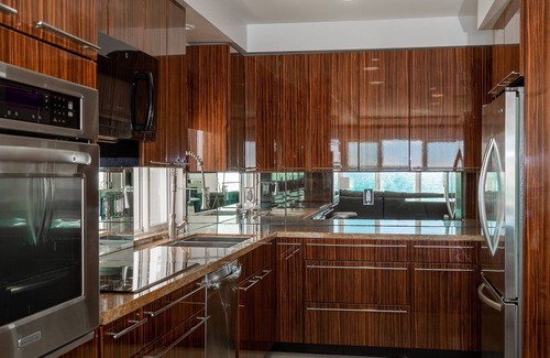 Carlsbad Village Condominio | Condominio de 2 dormitorios con una ubicación ideal frente a la playa, a 1 cuadra del pueblo de Carlsbad