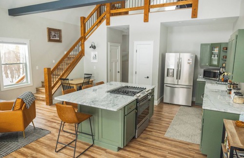 Jefferson County Cabina | 3-bedroom Off Grid cabin in National Forest with WiFi
