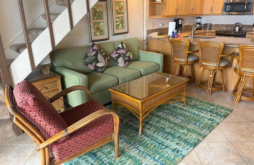 Honokowai Complejo | 3-bedroom Papakea resort in enchanting Lahaina adjacent to Kaanapali with AC
