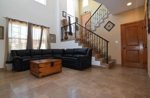 Rancho El Dorado Casa | 3-bedroom Pool Side Vacation villa