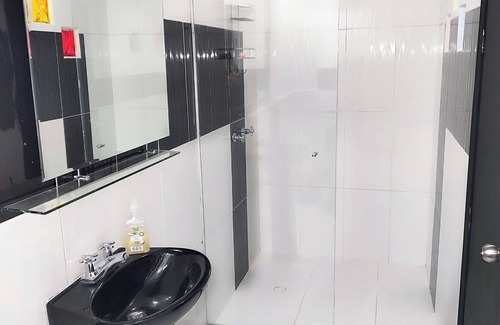 Lalinde Apartamento | 3 BEDROOM PRIVATE APT @ POBLADO 201B