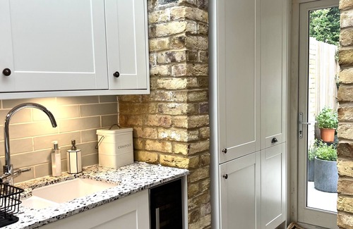 Hackney Downs Casa | 3 Bedroom Renovated Victorian Terrace House
