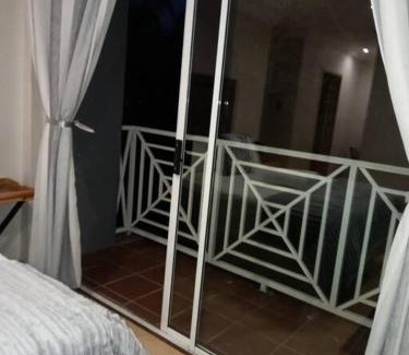 Faerie Glen Apartamento | 3 bedroom self catering @ Lelapa La Baphogole